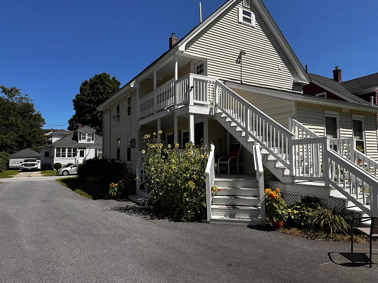 2 bed, 1000 sqft, $1,700 — Photo 3