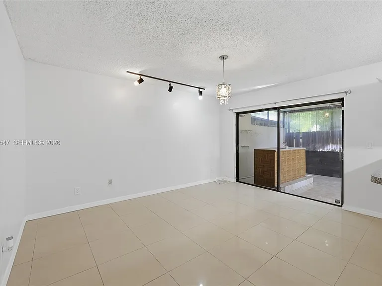 6929 SW 38th St #2-L — Photo 7