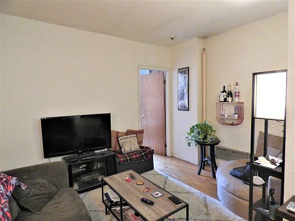 5th image of 354 E 87th St APT 4E