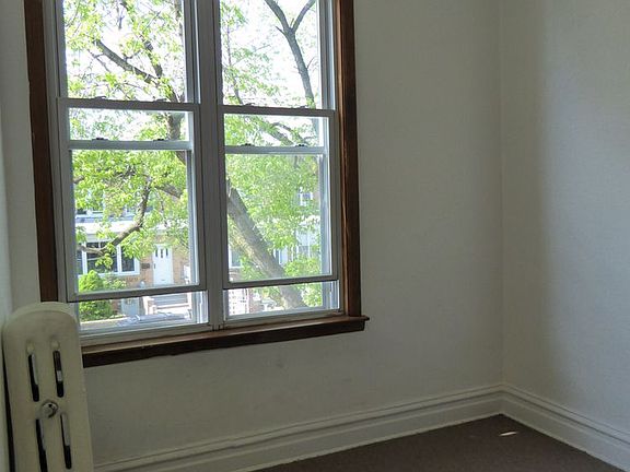5th image of 2233 36th St #1