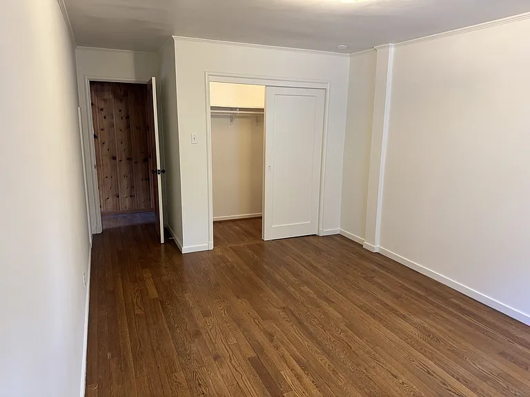 221 The Alameda — Photo 24
