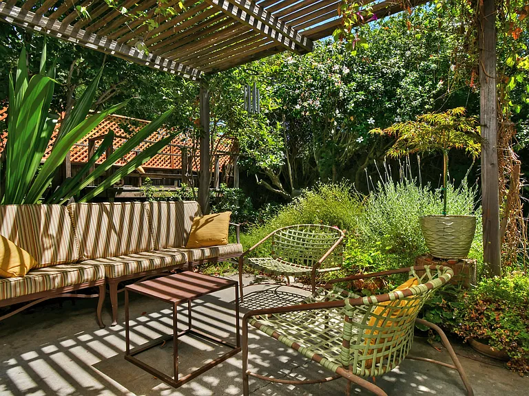 5820 Mammoth Ave — Photo 10