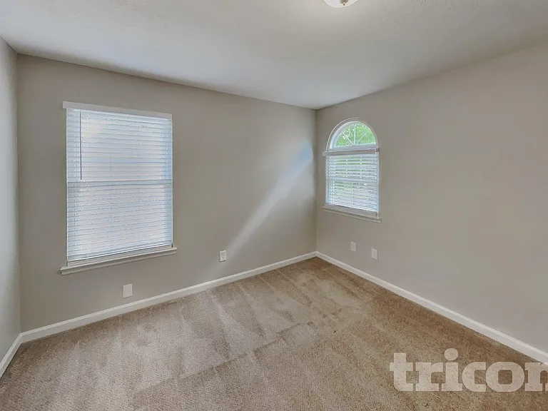 2701 River Bend Dr — Photo 11