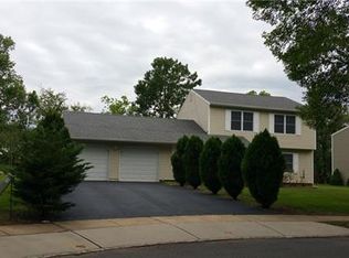 43 Karnell Dr, Piscataway, NJ 08854