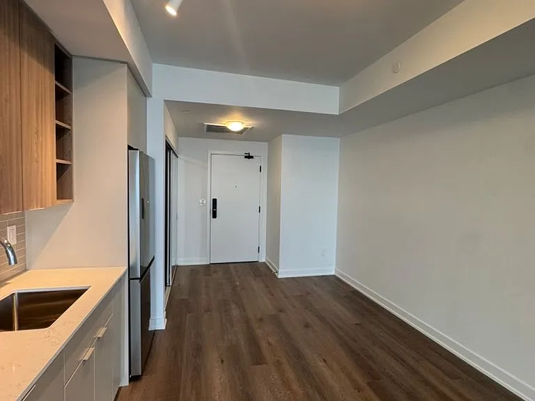 2075 Lakeshore Rd #2105 — Photo 13