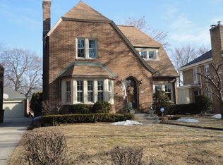 7034 Grand Pkwy, Wauwatosa, WI 53213