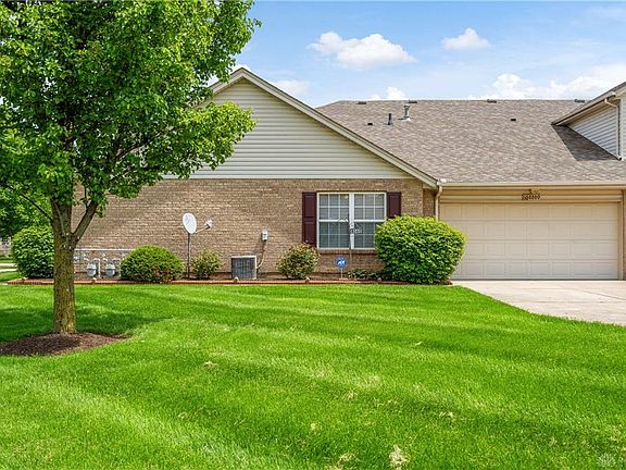 3rd image of 4060 Twin Lakes Cir