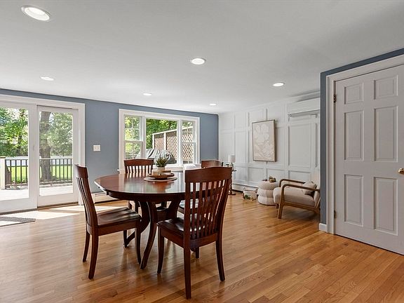 4th image of 93 Nashoba Rd