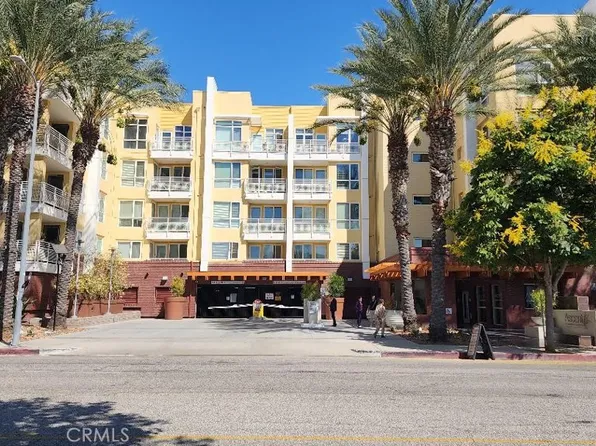 21301 Erwin St Unit 424, Woodland Hills, CA 91367