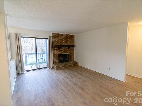 3rd image of 11042 Harrowfield Rd