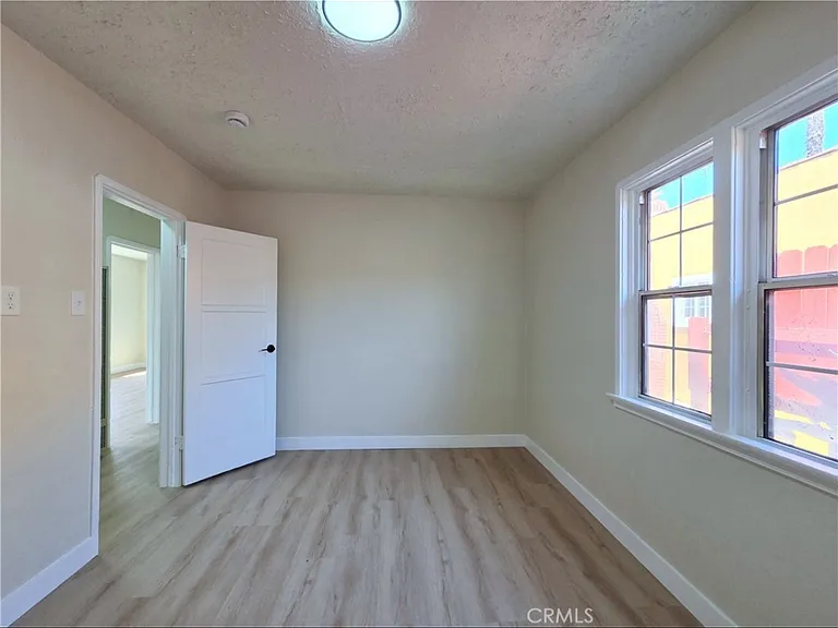 5552 Lewis Ave — Photo 12