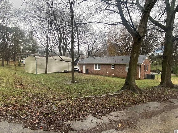 3rd image of 55 Perry St