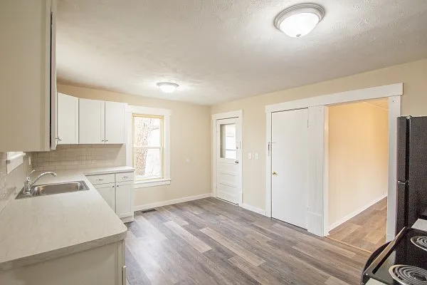 1 bed, $900 — Photo 3