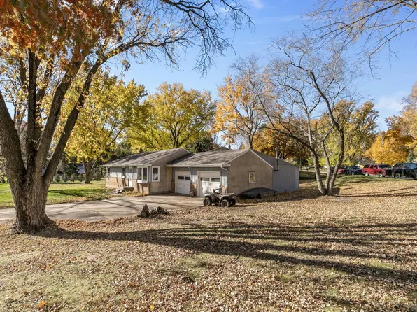 2869 Victoria St N, Roseville, MN 55113