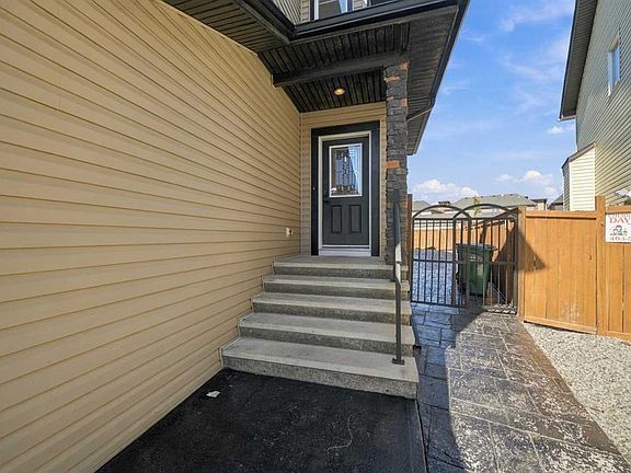 3rd image of 44 S Skyview Point Ter NE