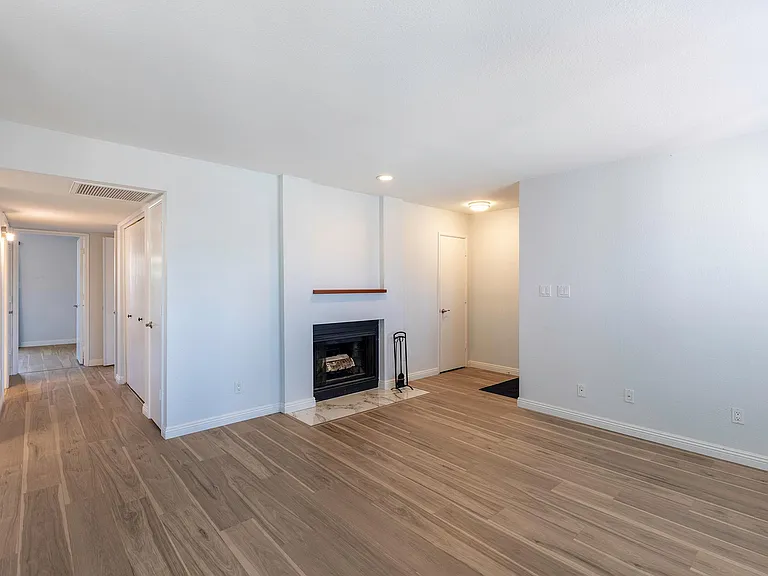 3102 E Clarendon Ave #101 — Photo 10