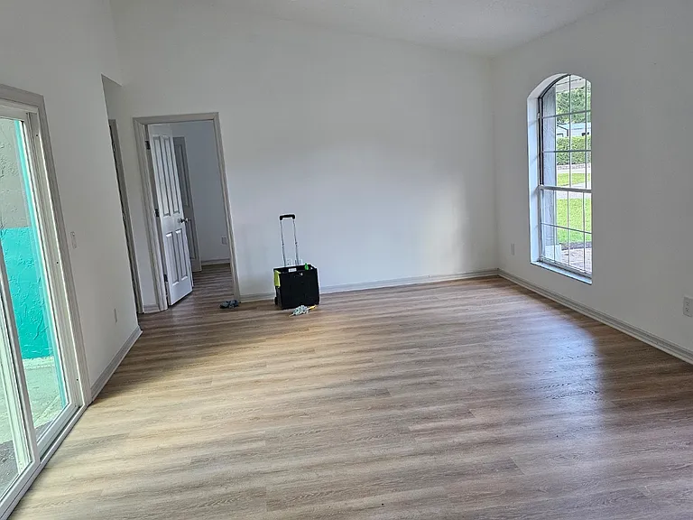 4069 Seminole Point Ct — Photo 8