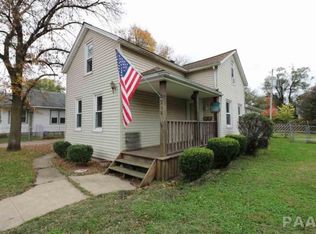 308 Henrietta St, Pekin, IL 61554