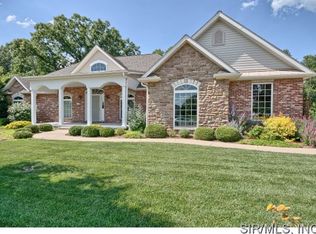 1202 White Oak Trl, Godfrey, IL 62035