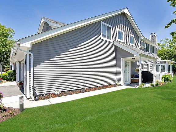 3rd image of 254 River Dr