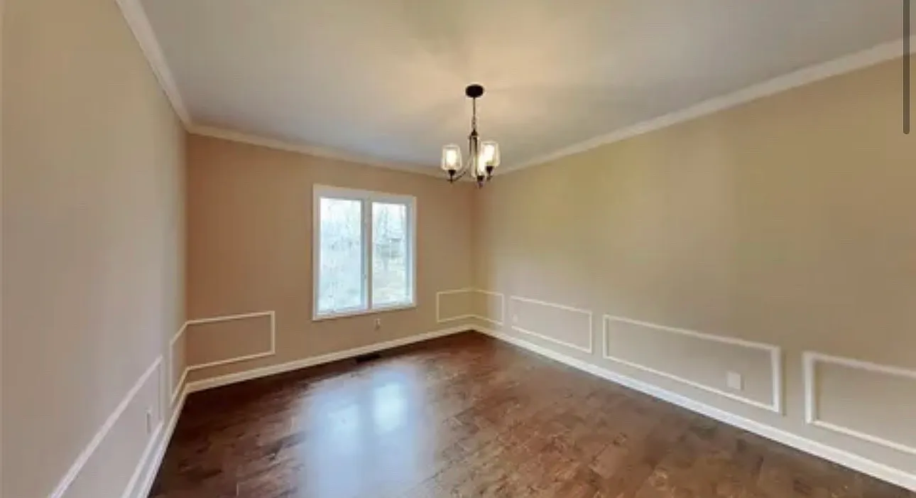 3 bed, 2391 sqft, $3,495 — Photo 2