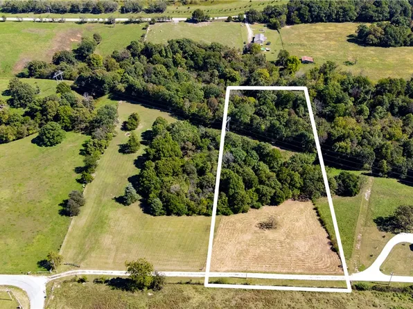 On E, Springdale, AR 72764