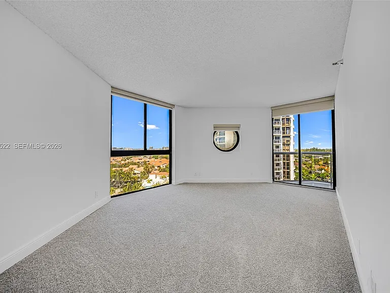 3610 Yacht Club Dr #1016 — Photo 29