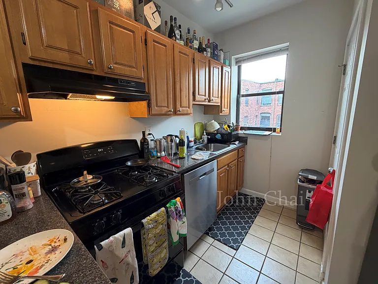 1932 Beacon St #4 — Photo 32