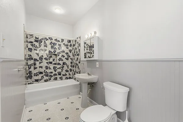 6241 Richmond Ave #2 — Photo 11