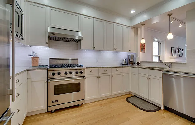 Rented by Brown Harris Stevens | media 4