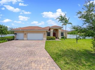 13313 SW 210th St, Miami, FL 33177