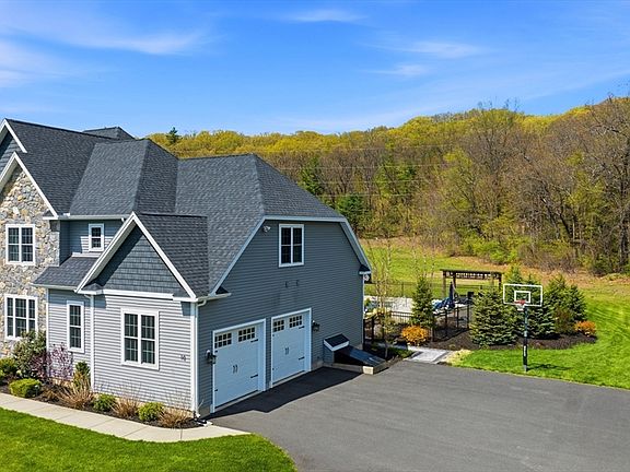 2nd image of 10 Fitch Farm Way