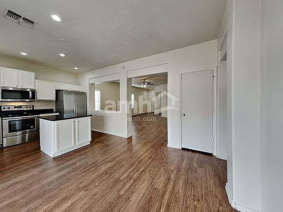 5th image of 12930 W Clarendon Ave