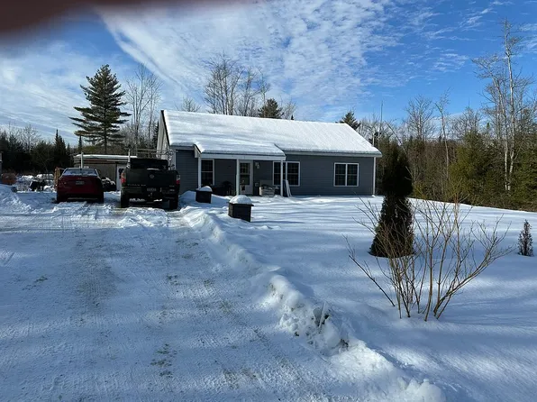 41 Hidden Pond Rd, Sabattus, ME 04280