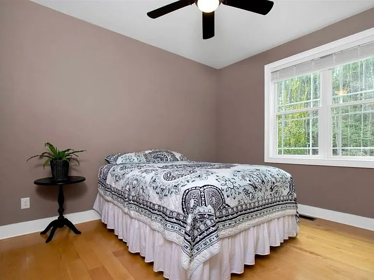 233 Saintsbury Pl — Photo 31