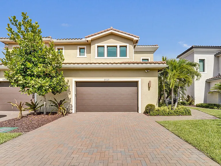 5939 Brookfield Cir W — Photo 1