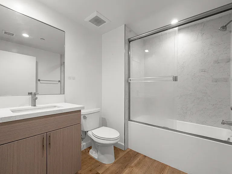 10247 Variel Ave — Photo 30
