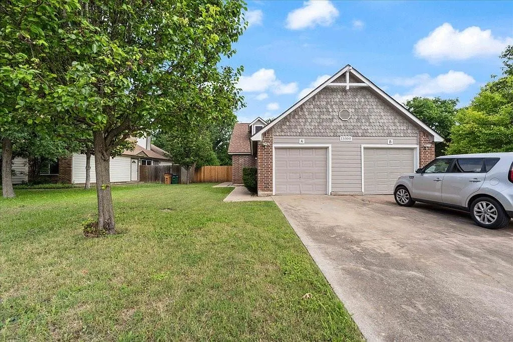 2 bed, 2.0 bath, 1850 sqft, $1,750 — Photo 2