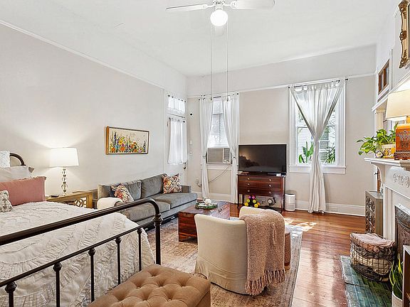 3rd image of 5310 Magazine St APT B