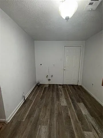 4828 Eastview Dr — Photo 7