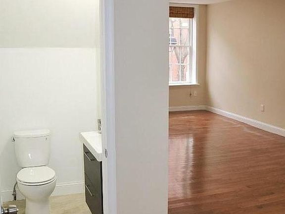 5th image of 125 Pine St #1