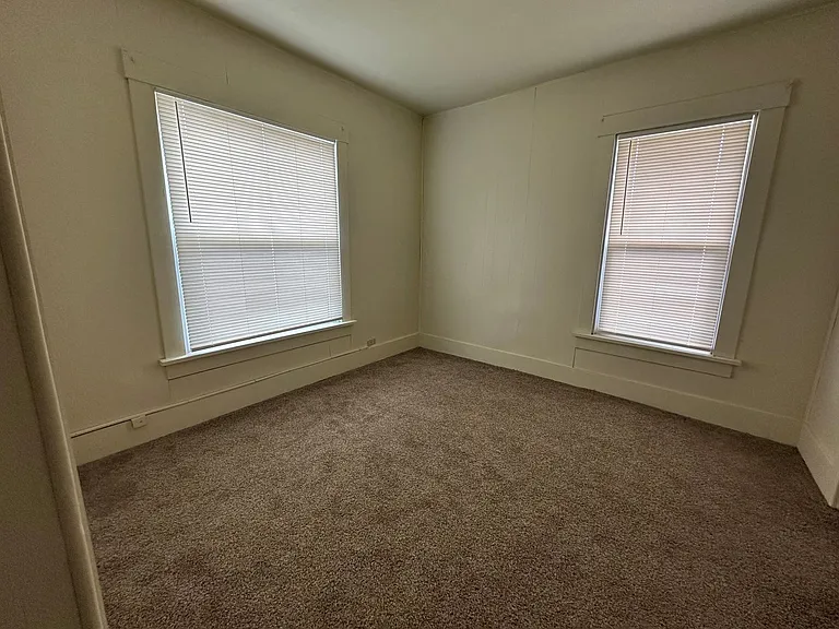 1670 Portland St — Photo 17