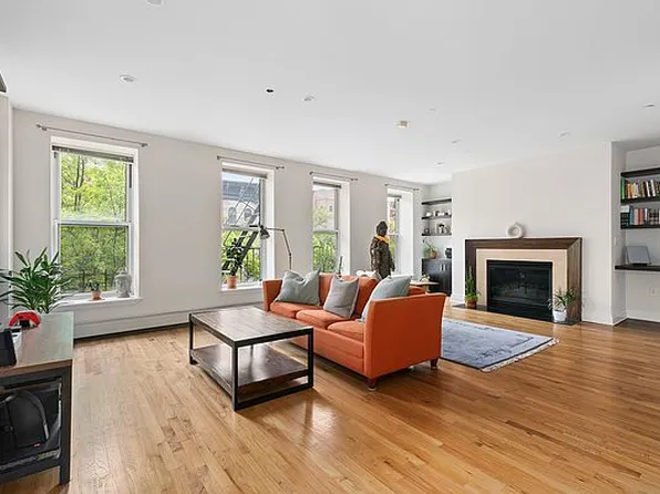 316 W 116th St APT 4B, New York, NY 10026
