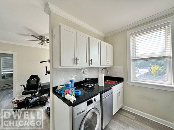 4220 N Clark St #3