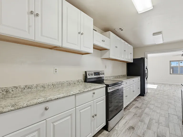 209 E McMurray Blvd — Photo 13