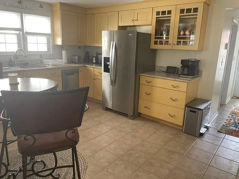 24 Gorton Ave — Photo 4