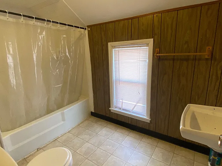 38 Lincoln Ave — Photo 10