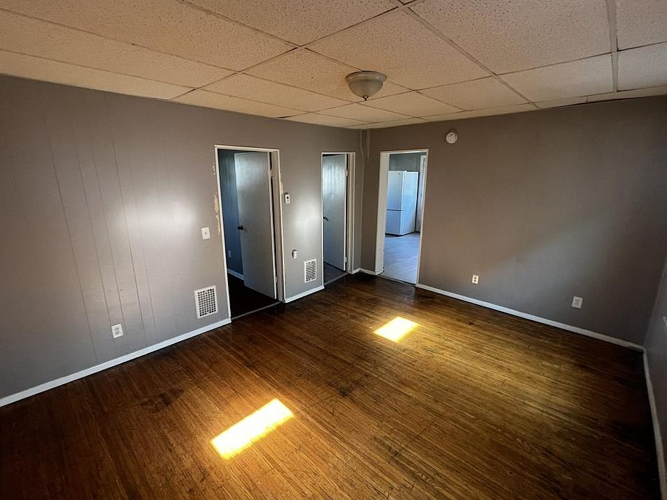 1st image of 76 Woodward St
