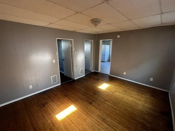 76 Woodward St, Rochester, NY 14605