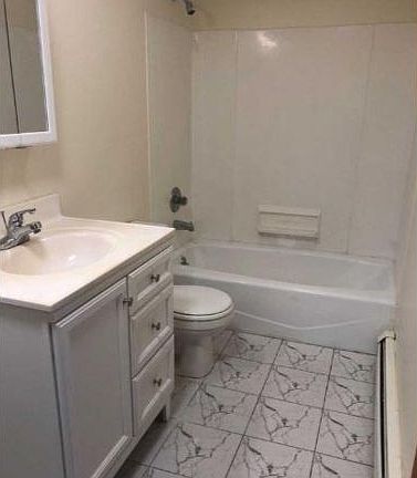 2nd image of 42 Bayliss St APT 1